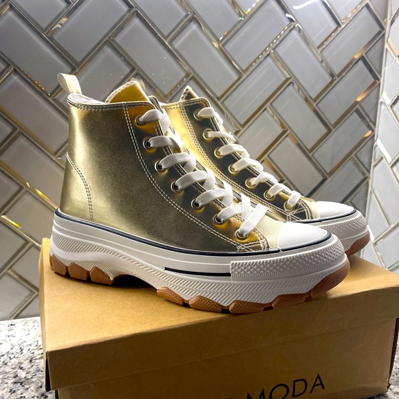 Gold Hightop Sneakers 🌟 - Picture 1 of 4